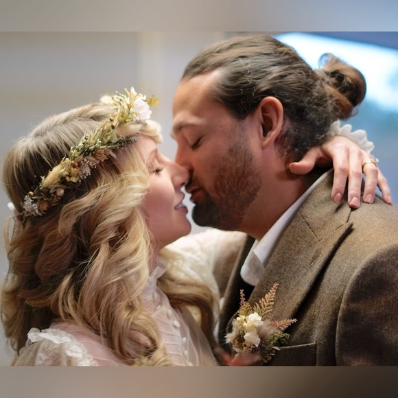 Meet your Posher, Amanda - Picture 3 of 5